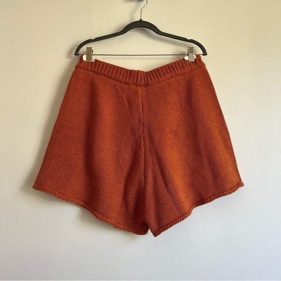 The Lullaby Club Sarah Chunky Knit Shorts + Jumper in Burnt Orange - Picture 16 of 16